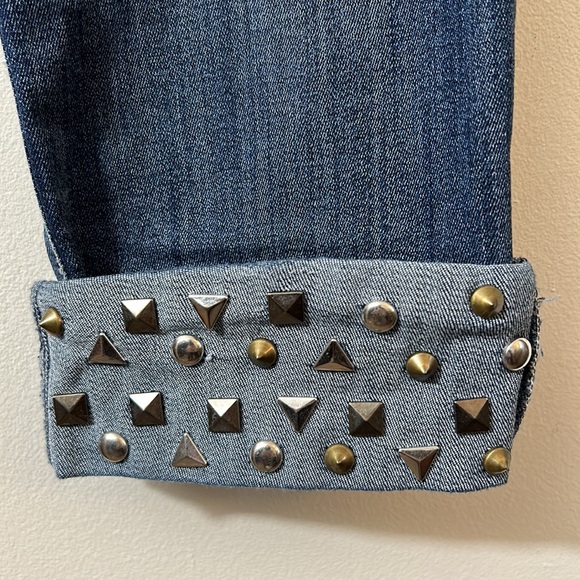 Express Skinny low rise jeans with stretch and one of a kind studded cuffs! - Picture 6 of 8